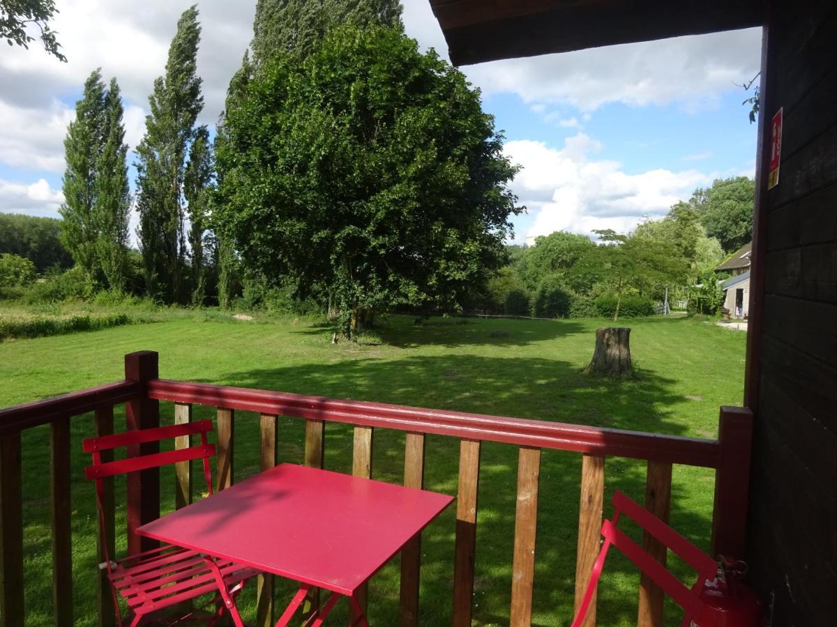 Bed & Breakfast La Ferme De L'isle Et Sa Roulotte