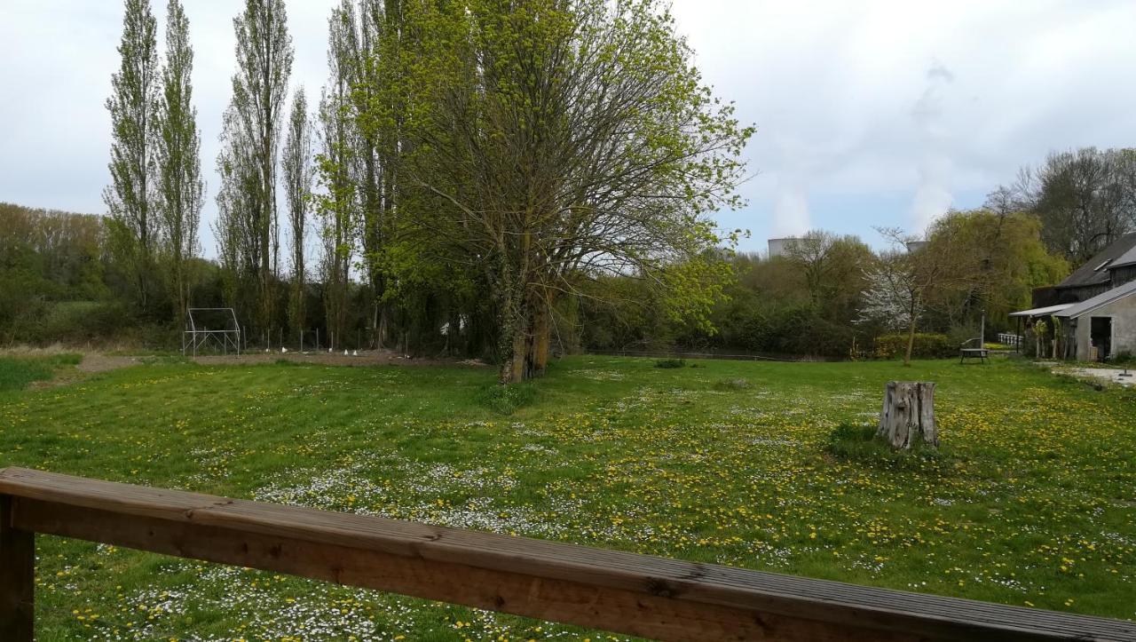 La Ferme De L'isle Et Sa Roulotte