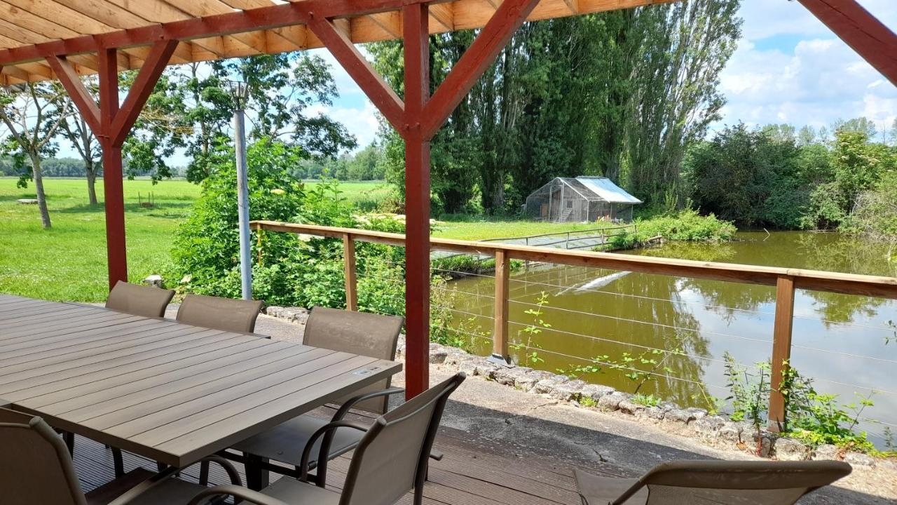 Bed & Breakfast La Ferme De L'isle Et Sa Roulotte *